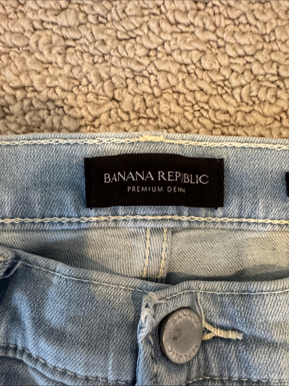 Women's Jeans Bundle - Levi’s, Cotton:On, Hollister, Banana Republic - Picture 11 of 16